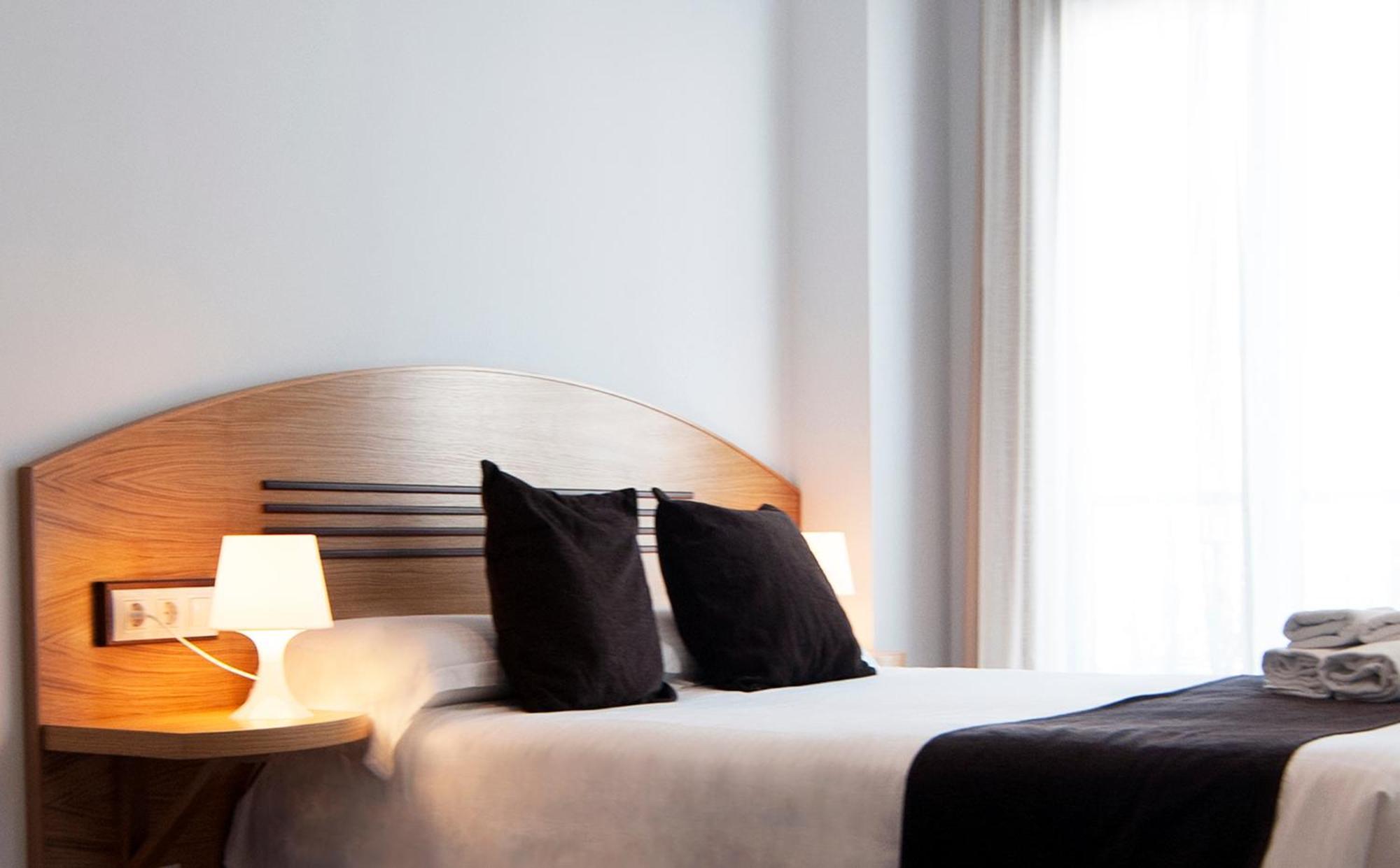 Double Room for Single Use